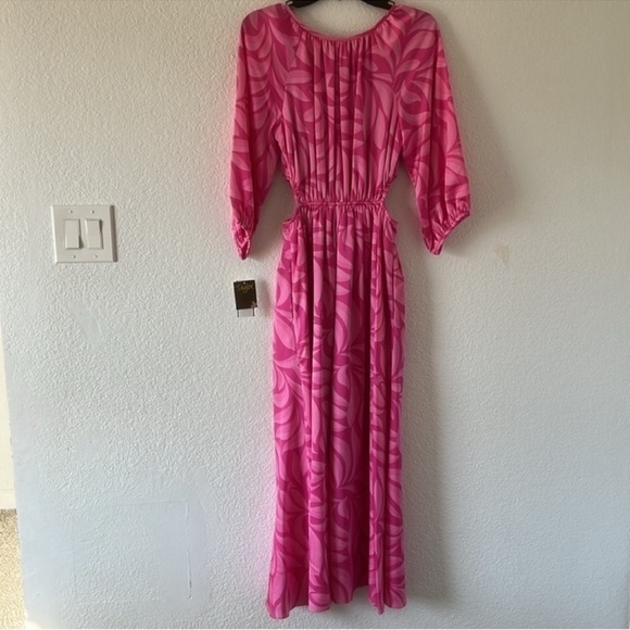 Taylor
Printed V-Neck Long Sleeve Side Cut Out Midi Dress - Picture 7 of 11